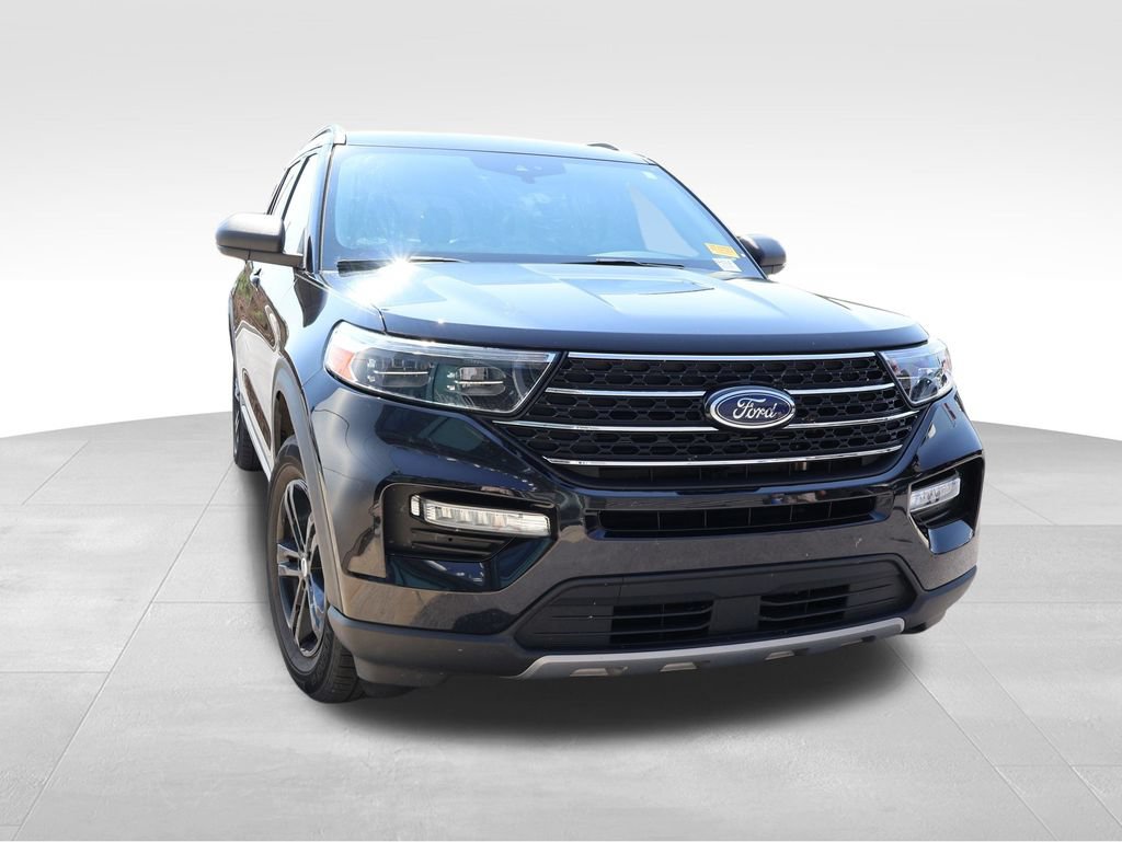 Certified 2021 Ford Explorer XLT w/ Equipment Group 202A AWD/4WD image 10