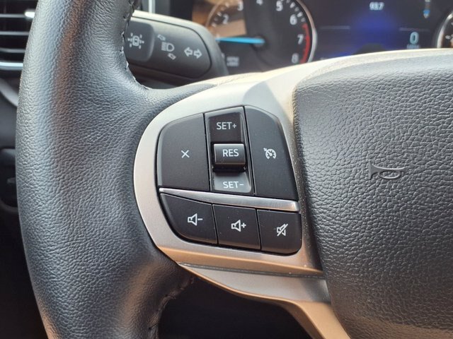 Certified 2023 Ford Explorer XLT w/ Equipment Group 202A AWD/4WD image 17