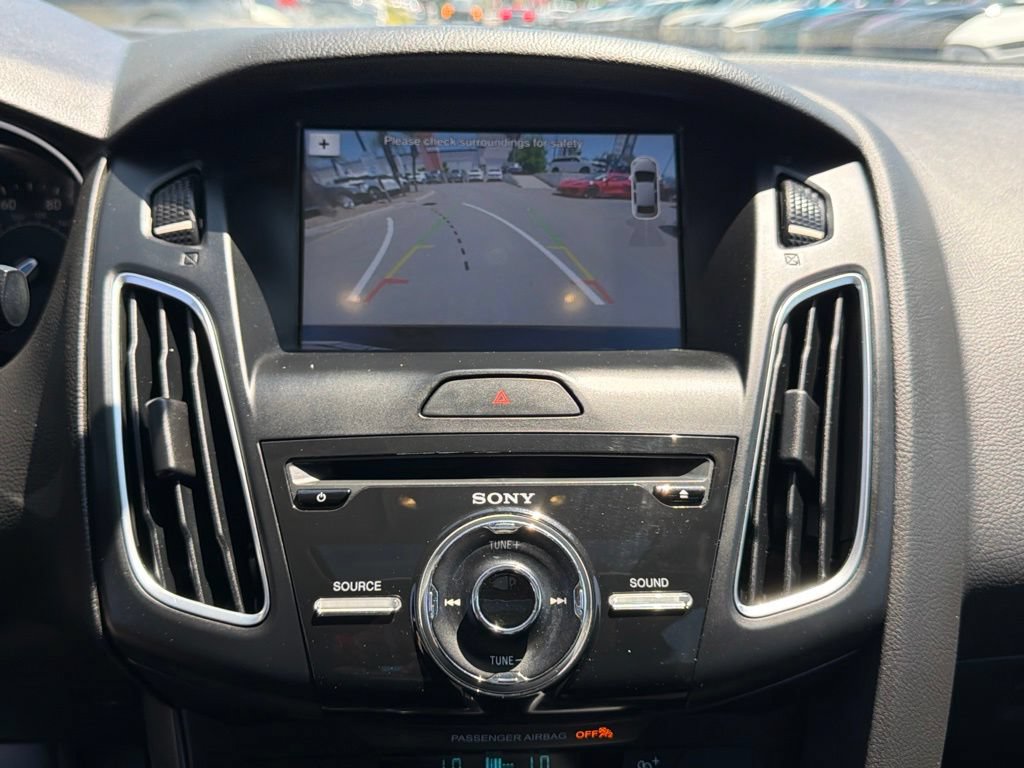 Certified 2017 Ford Focus SEL FWD image 32