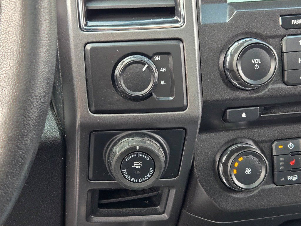 Certified 2018 Ford F150 XLT w/ Equipment Group 302A Luxury AWD/4WD image 31
