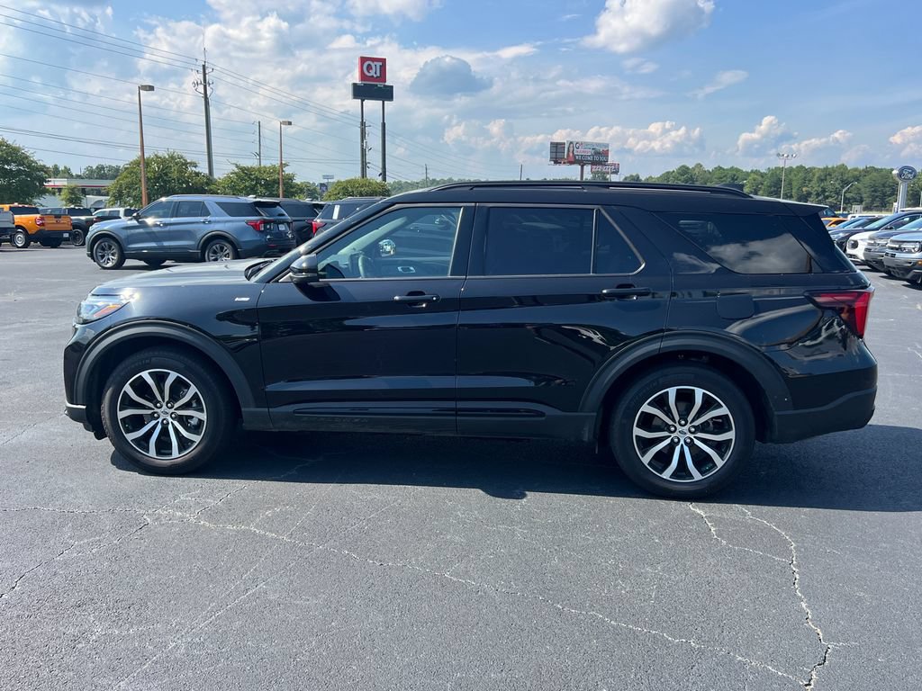Certified 2026 Ford Explorer ST-Line RWD image 4