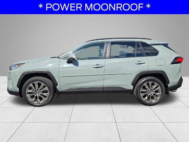 Used 2019 Toyota RAV4 XLE Premium AWD/4WD image 2