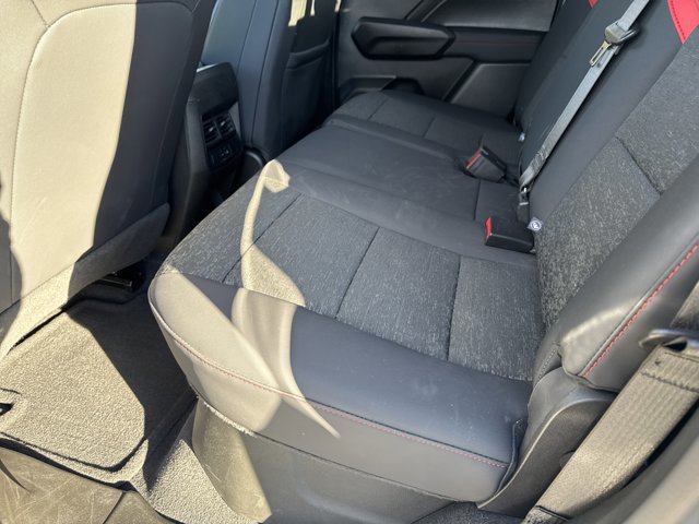 Used 2024 Chevrolet Colorado Z71 w/ Z71 Convenience Package 2 image 18