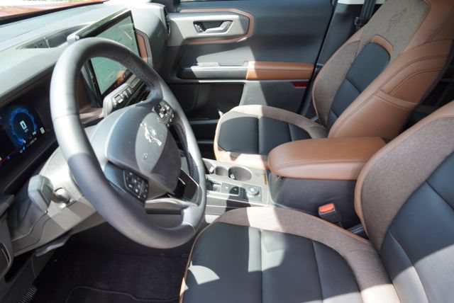 Certified 2025 Ford Bronco Sport Outer Banks w/ Outer Banks Tech Package+ AWD/4WD image 19