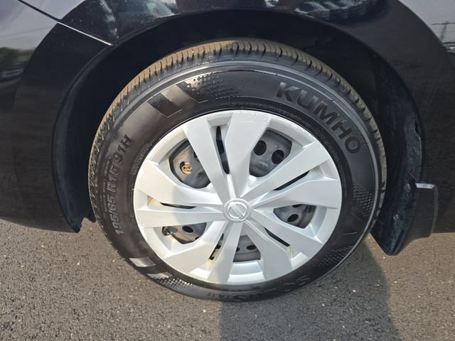 Used 2024 Nissan Versa S w/ Trunk Package FWD image 10