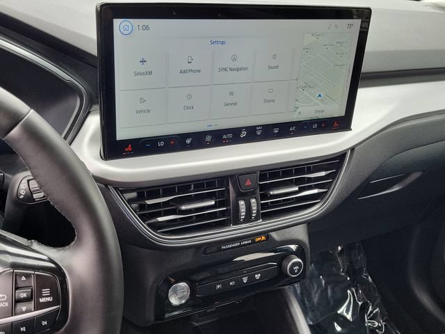 Certified 2023 Ford Escape SE w/ PHEV Premium Package FWD image 8