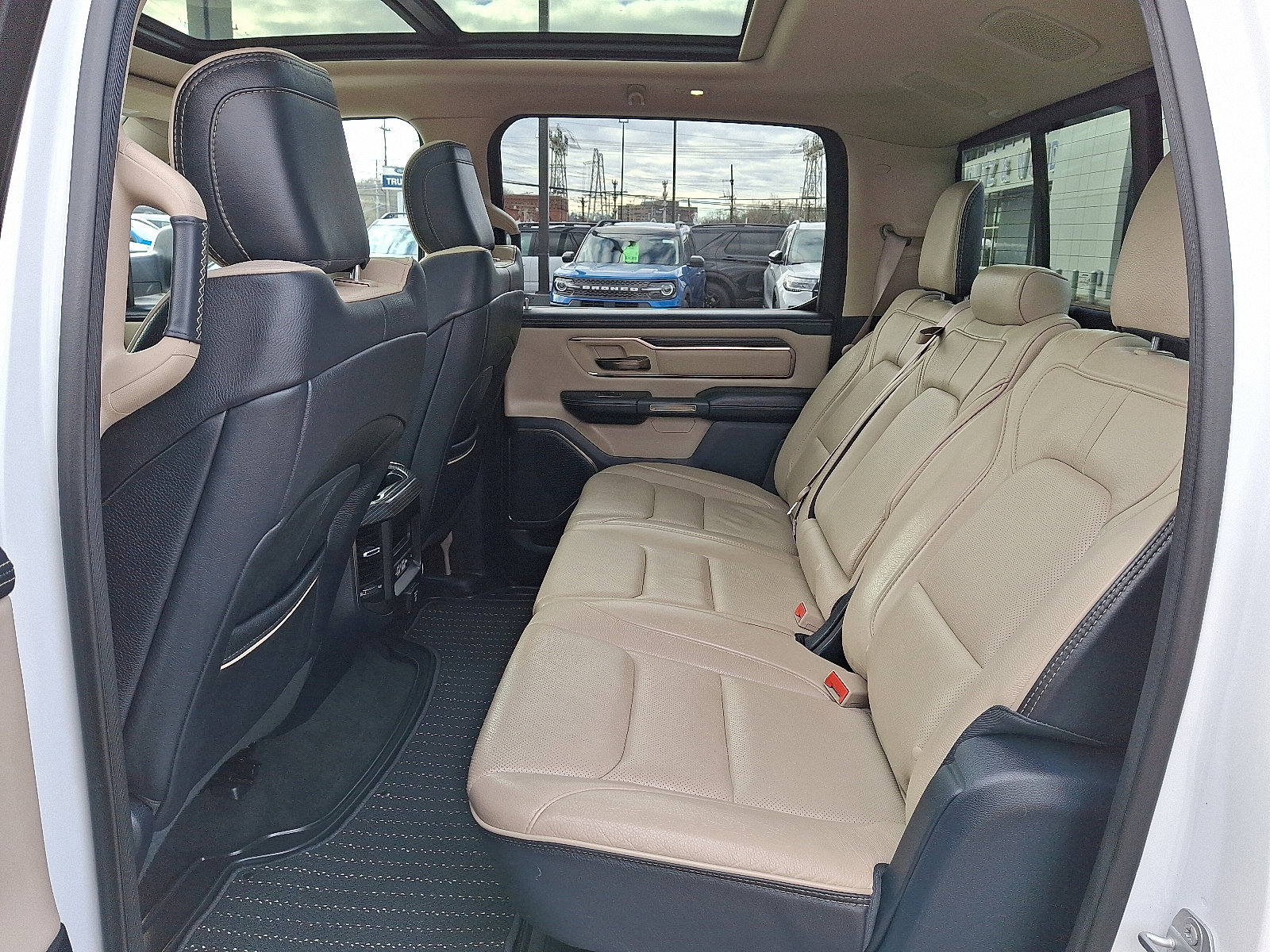 Used 2020 RAM 1500 Limited image 10