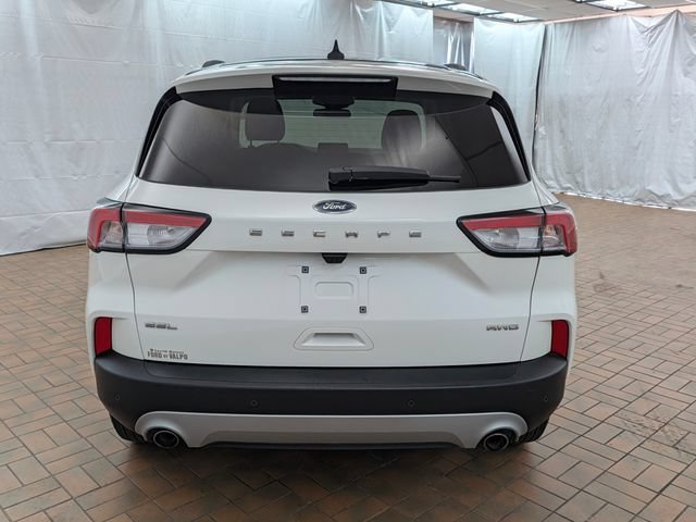 Certified 2022 Ford Escape SEL w/ Technology Package AWD/4WD image 4