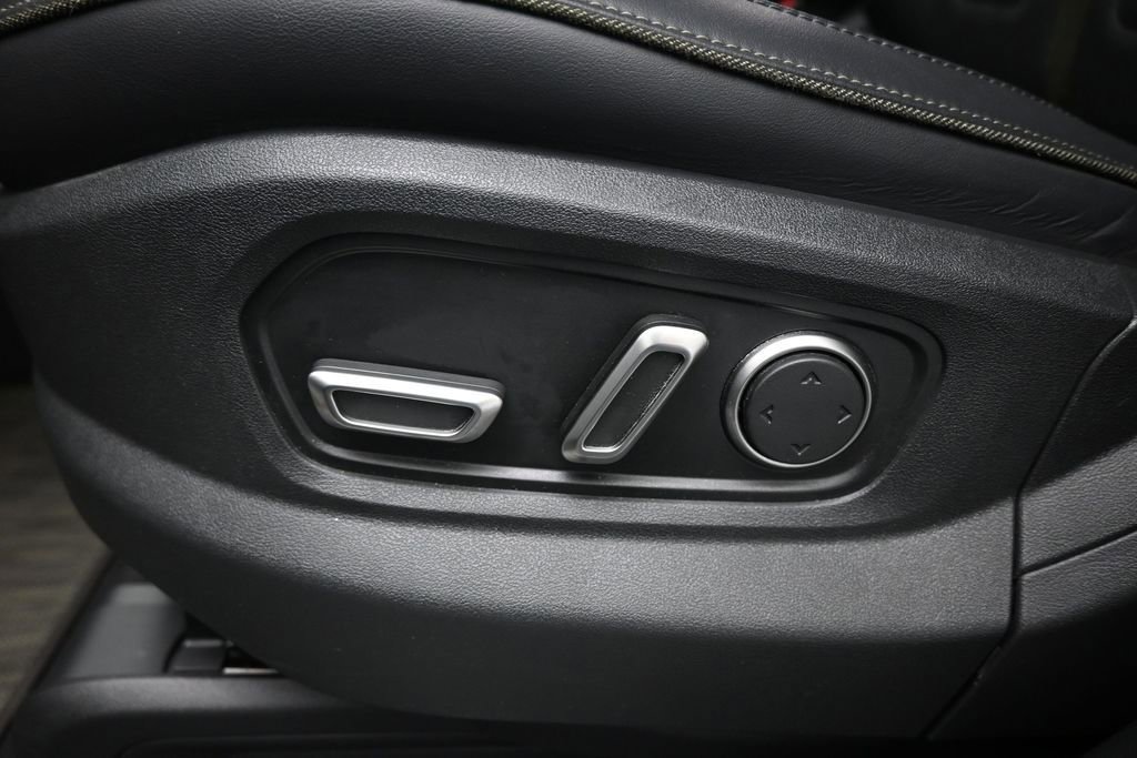 Used 2024 Rivian R1S Adventure AWD/4WD image 9