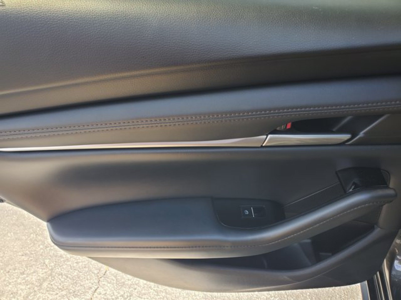 Used 2024 MAZDA MAZDA3 s FWD image 25