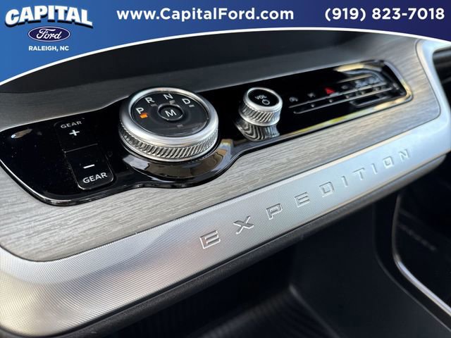 Certified 2025 Ford Expedition Max Platinum image 30