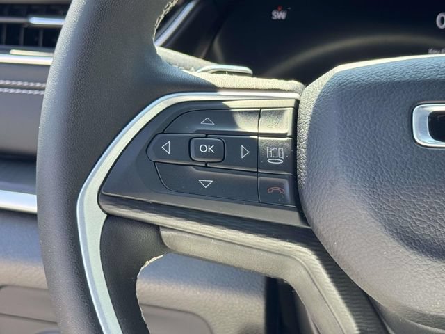 Used 2024 Jeep Grand Cherokee Laredo X AWD/4WD image 26