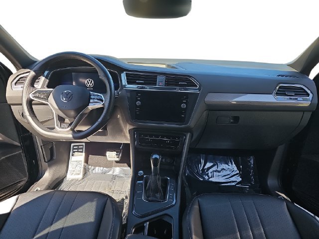 Used 2022 Volkswagen Tiguan SE R-Line FWD image 9