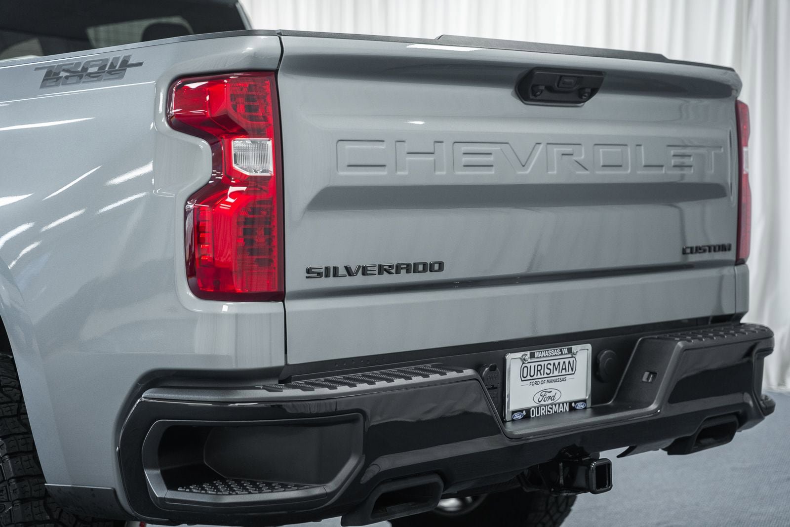 Used 2025 Chevrolet Silverado 1500 Custom Trail Boss w/ Dark Appearance Package AWD/4WD image 6