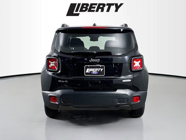 Used 2022 Jeep Renegade Latitude w/ Convenience Group image 4