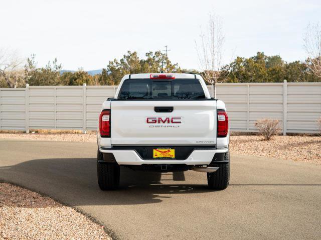Used 2023 GMC Canyon Denali image 4