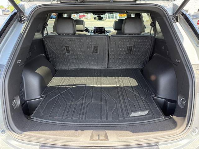 Used 2024 Chevrolet Blazer Premier w/ Driver Confidence II Package AWD/4WD image 16
