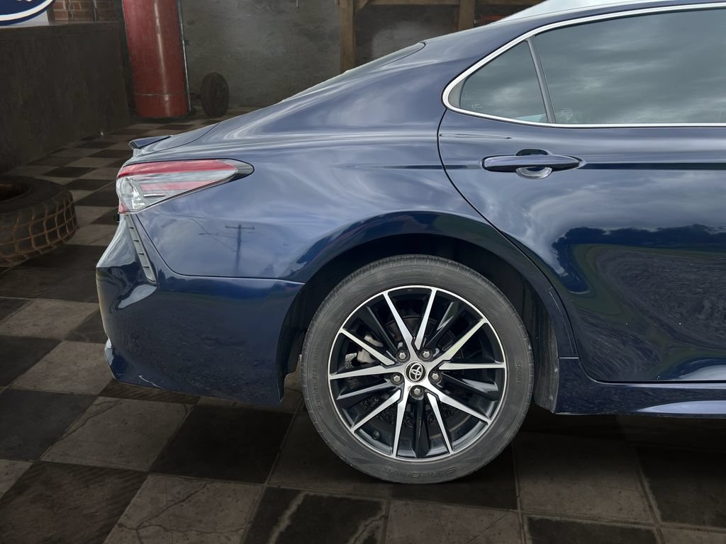 Used 2022 Toyota Camry SE FWD image 8