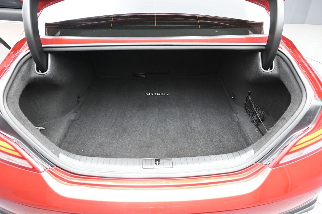 Used 2020 Genesis G70 2.0T RWD image 23