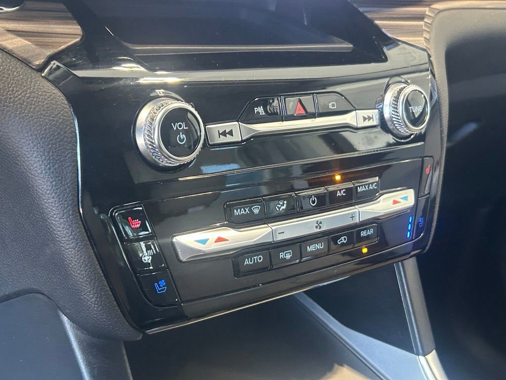 Certified 2023 Ford Explorer Limited w/ Equipment Group 301A image 39