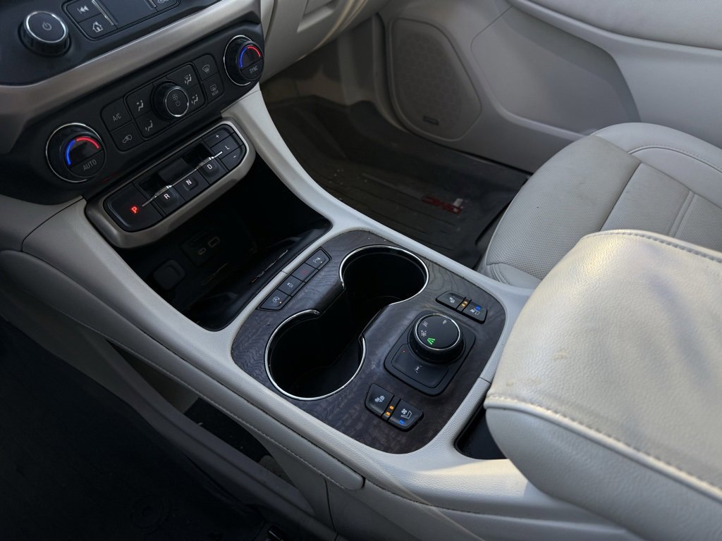 Used 2021 GMC Acadia Denali w/ Denali Technology Package image 20