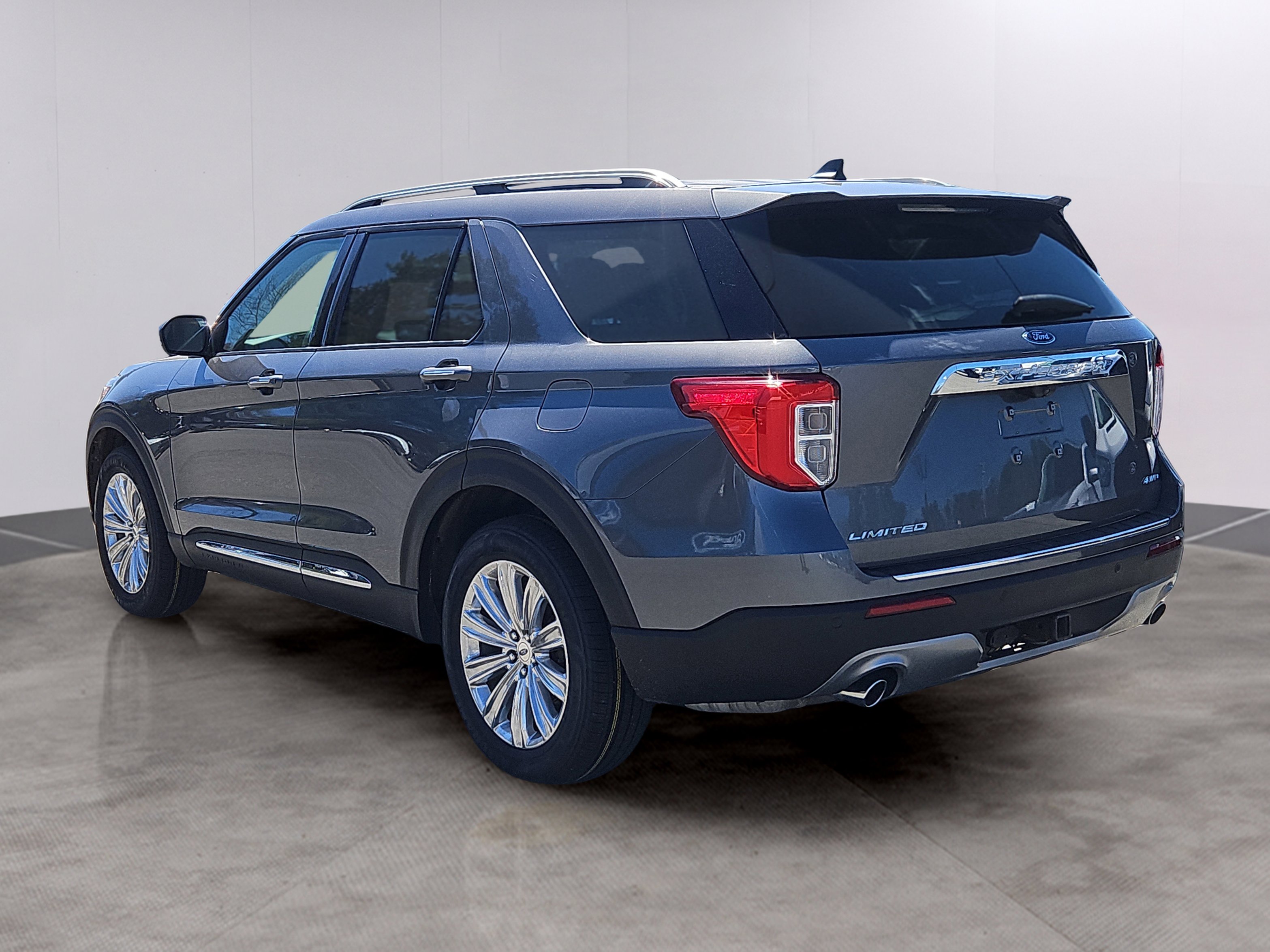 Certified 2022 Ford Explorer Limited w/ Limited Technology Package AWD/4WD image 28