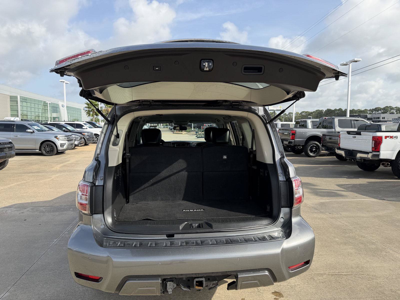 Used 2020 Nissan Armada SL RWD image 7