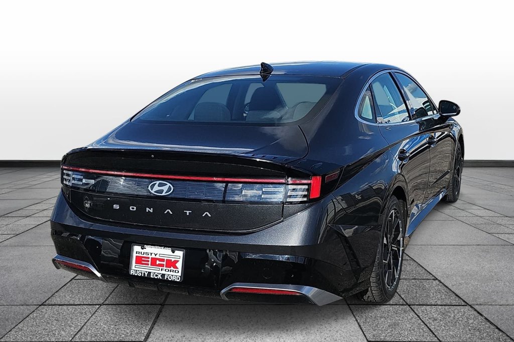 Used 2025 Hyundai Sonata SEL FWD image 5