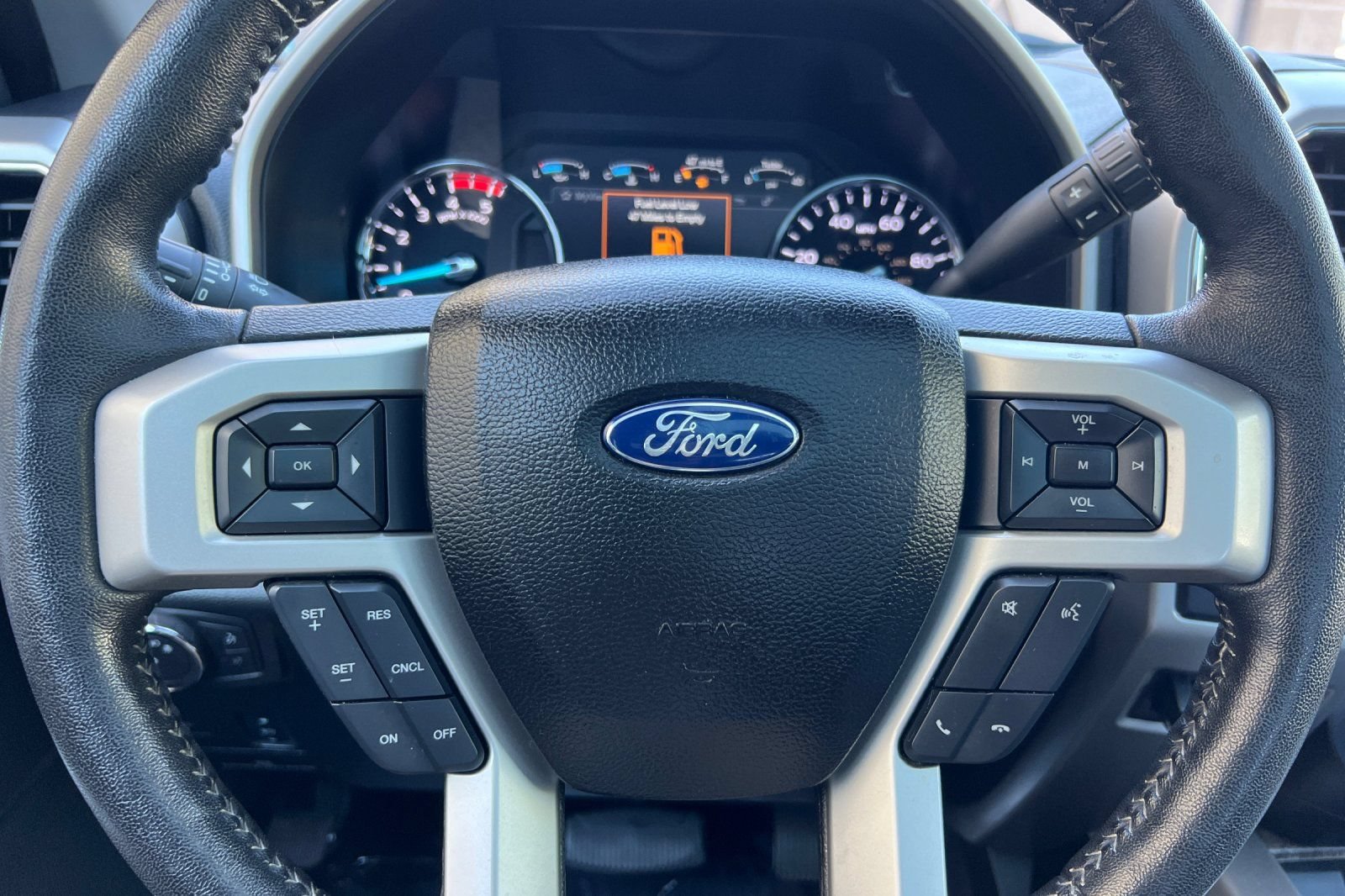 Certified 2018 Ford F350 Lariat w/ Lariat Ultimate Package AWD/4WD image 27