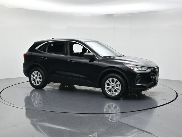 Certified 2024 Ford Escape Active AWD/4WD image 3