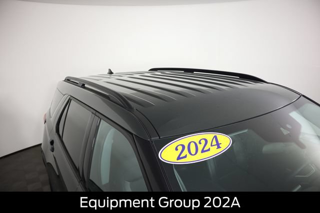 Certified 2024 Ford Explorer XLT w/ Equipment Group 202A AWD/4WD image 15