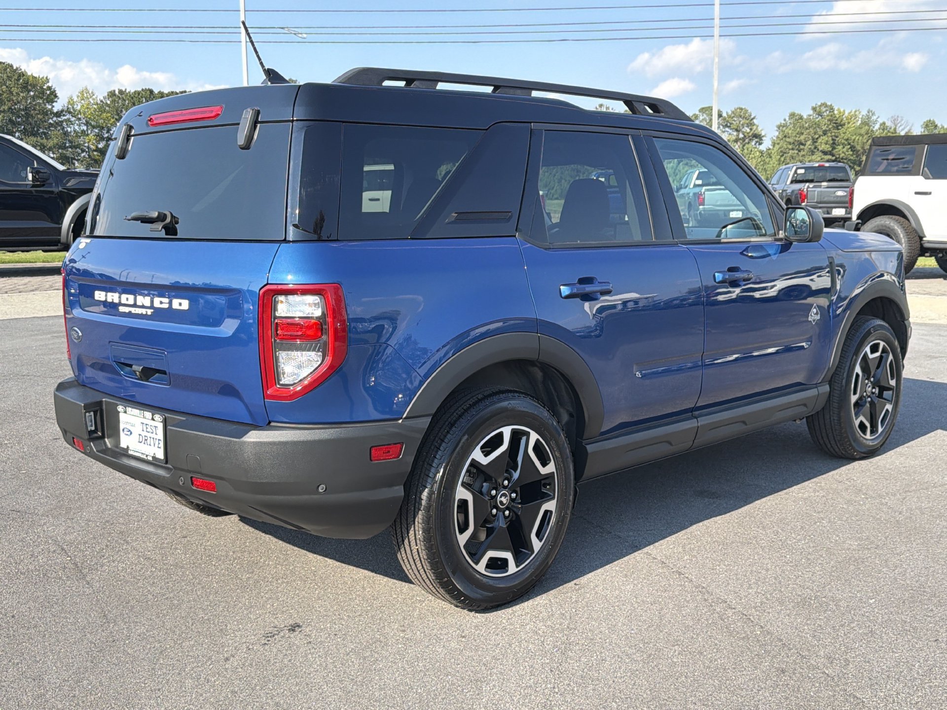 Certified 2023 Ford Bronco Sport Outer Banks AWD/4WD image 28