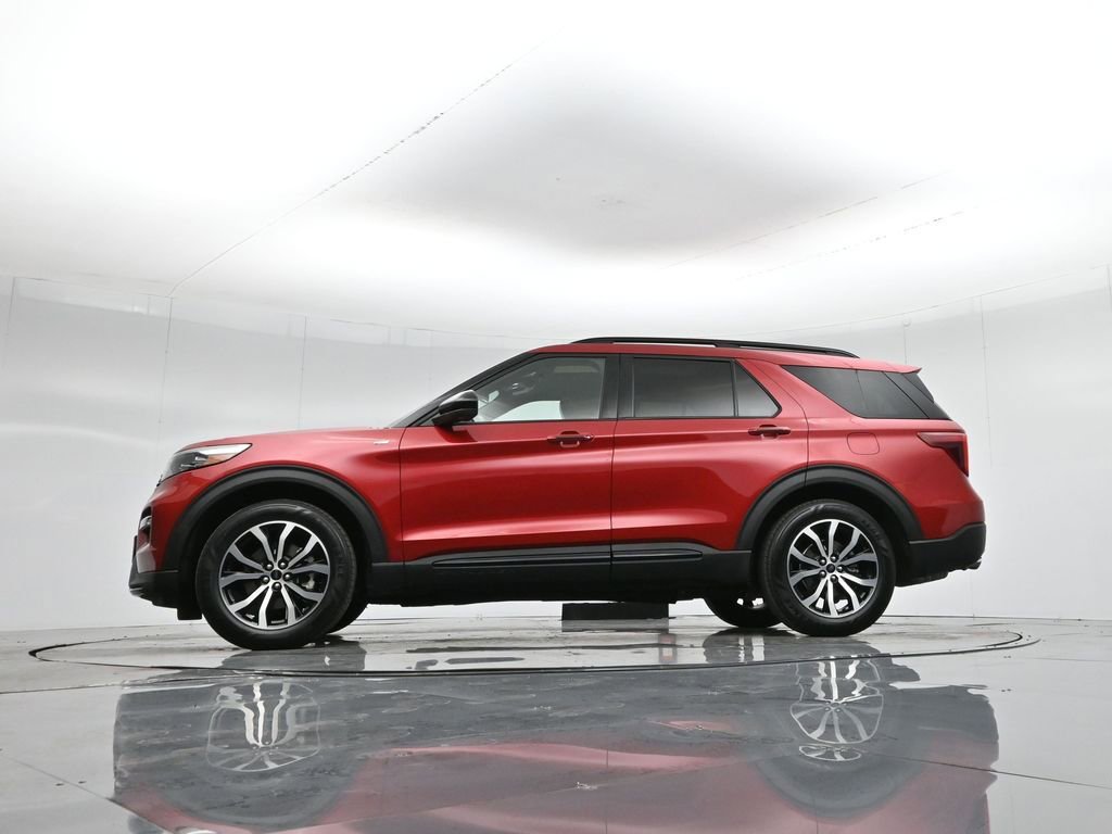 Certified 2022 Ford Explorer ST-Line w/ Class IV Trailer Tow Package image 8