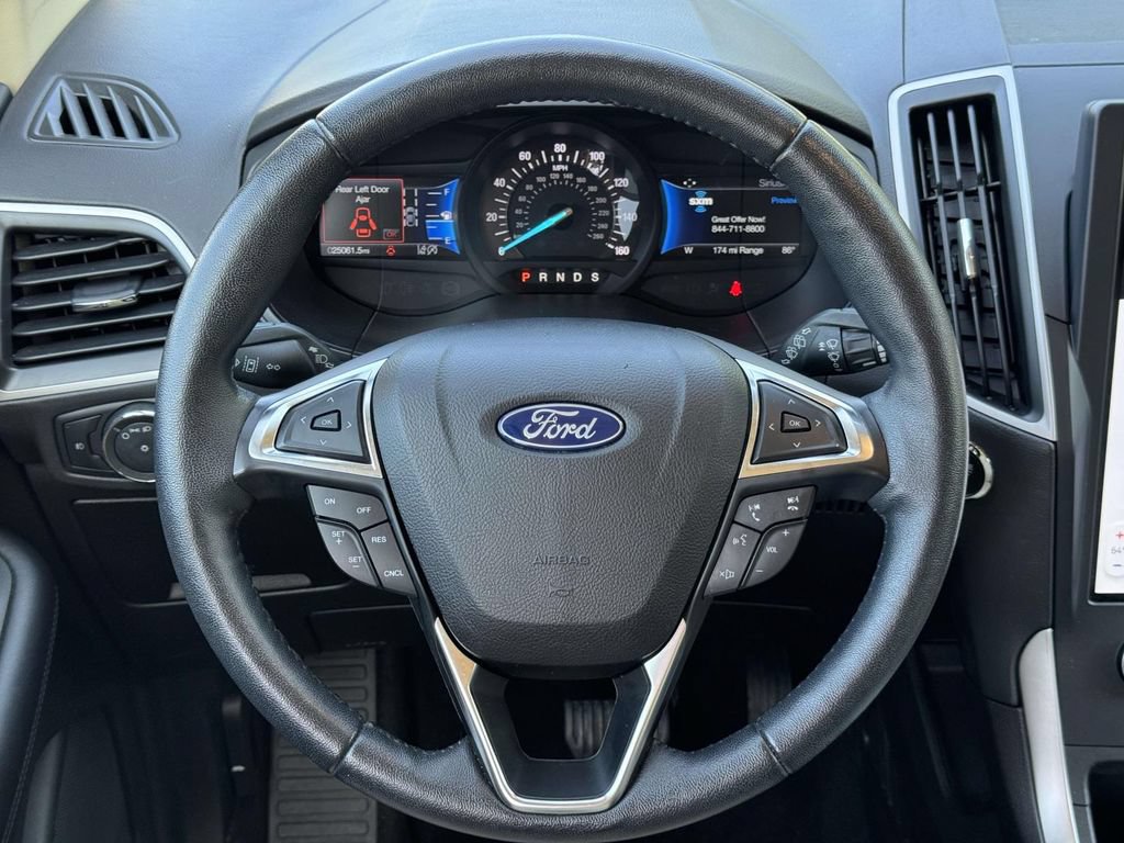 Certified 2022 Ford Edge SEL w/ Convenience Package AWD/4WD image 11
