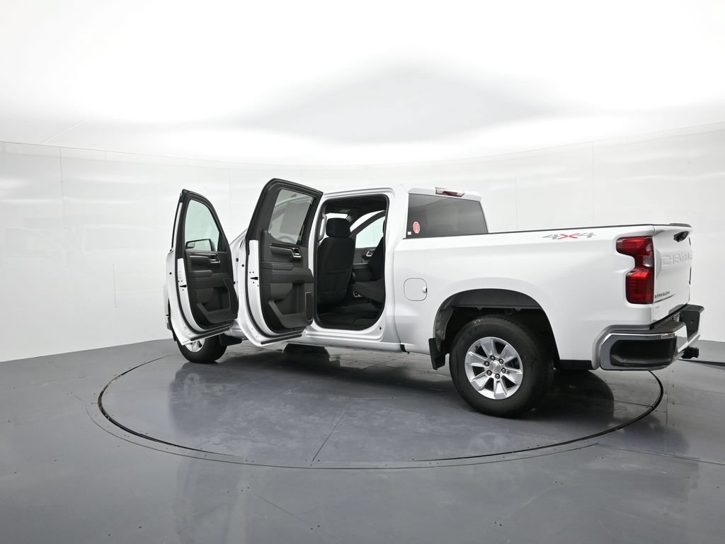 Used 2025 Chevrolet Silverado 1500 LT AWD/4WD image 25