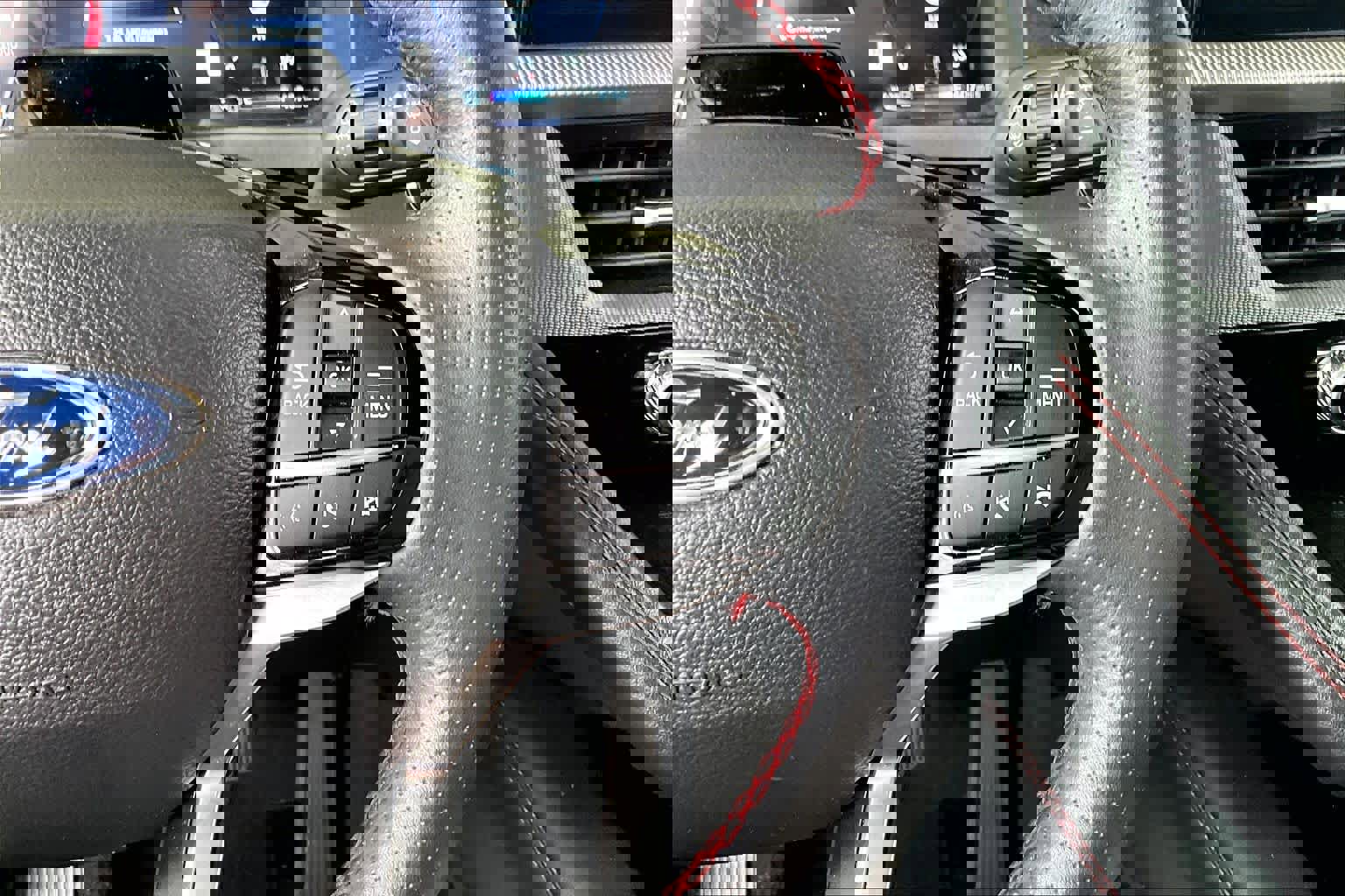 Certified 2025 Ford Explorer ST-Line image 24