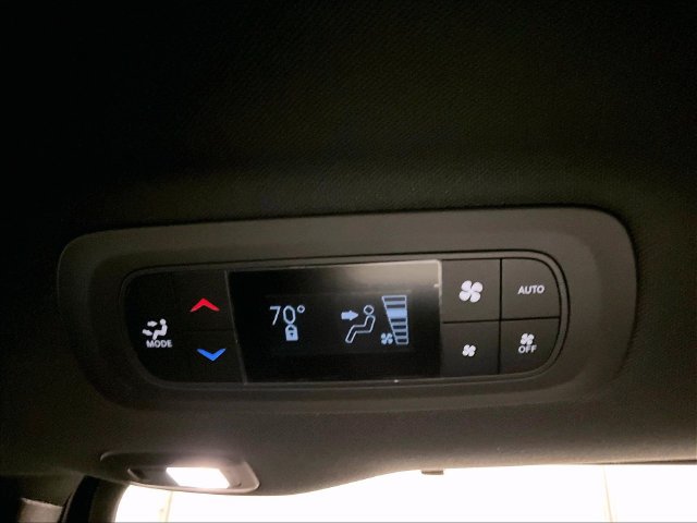 Used 2019 Chrysler Pacifica Limited w/ Advanced Safetytec Group FWD image 33