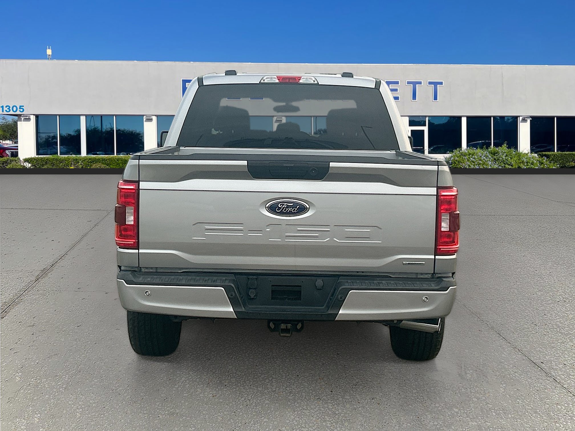 Certified 2022 Ford F150 XLT w/ Equipment Group 301A Mid RWD image 6
