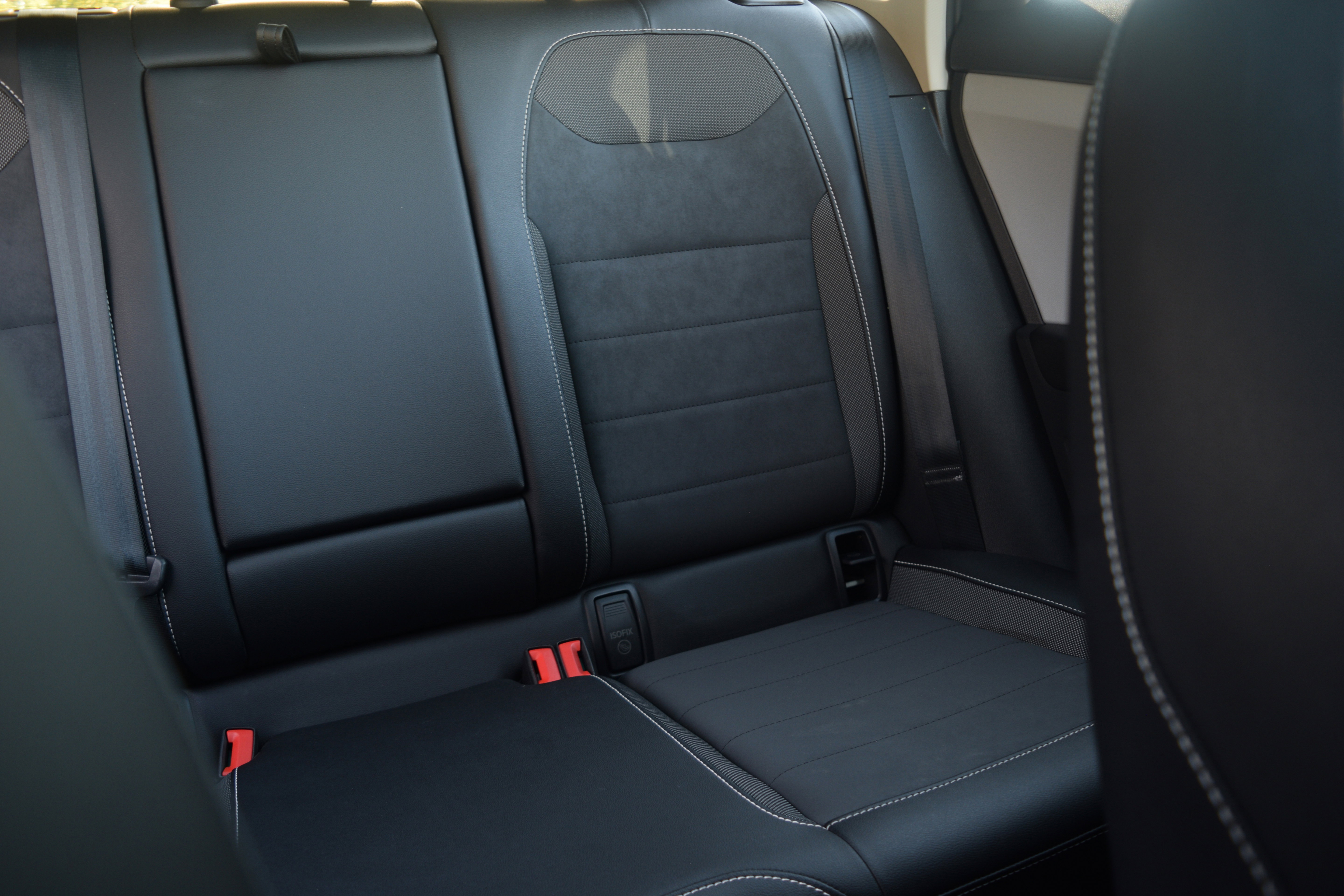 Used 2022 Volkswagen Taos SE w/ Panoramic Sunroof Package image 17