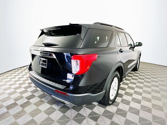Certified 2022 Ford Explorer XLT w/ Equipment Group 202A image 5