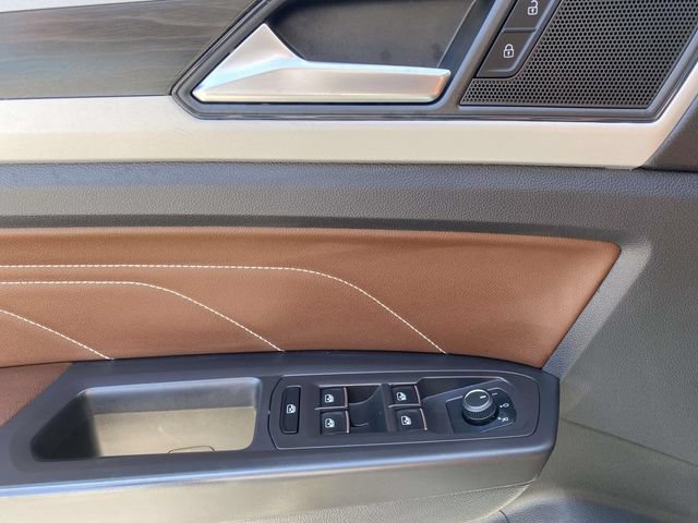 Used 2023 Volkswagen Atlas SE w/ Black Wheel Package FWD image 18