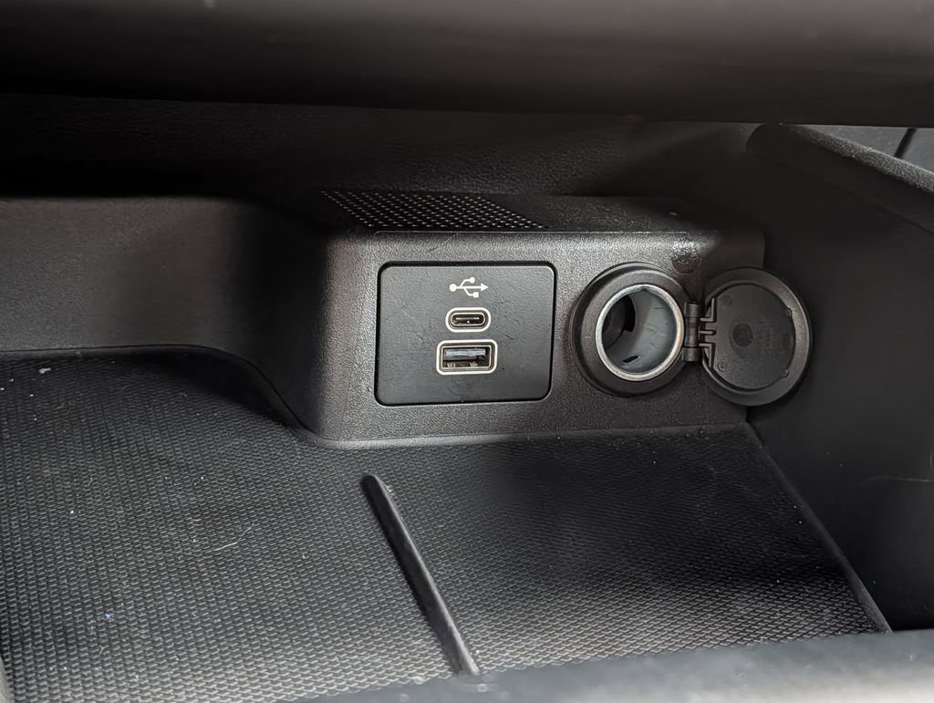 Certified 2025 Ford Escape ST-Line AWD/4WD image 23