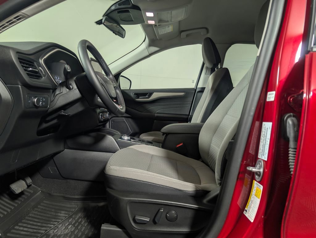 Certified 2022 Ford Escape SE w/ Convenience Package FWD image 11