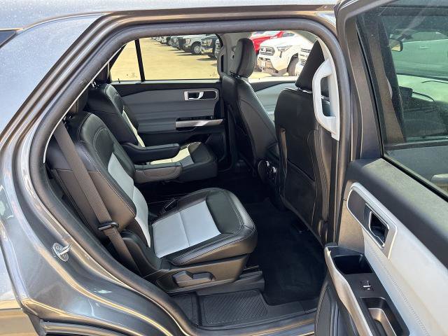 Certified 2022 Ford Explorer XLT w/ Equipment Group 202A image 14