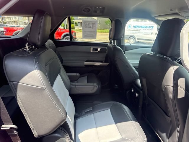Certified 2024 Ford Explorer XLT w/ Equipment Group 202A AWD/4WD image 35
