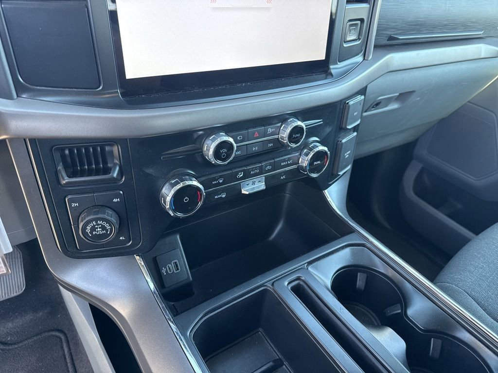 Certified 2025 Ford F150 XLT w/ Equipment Group 301A Standard image 19