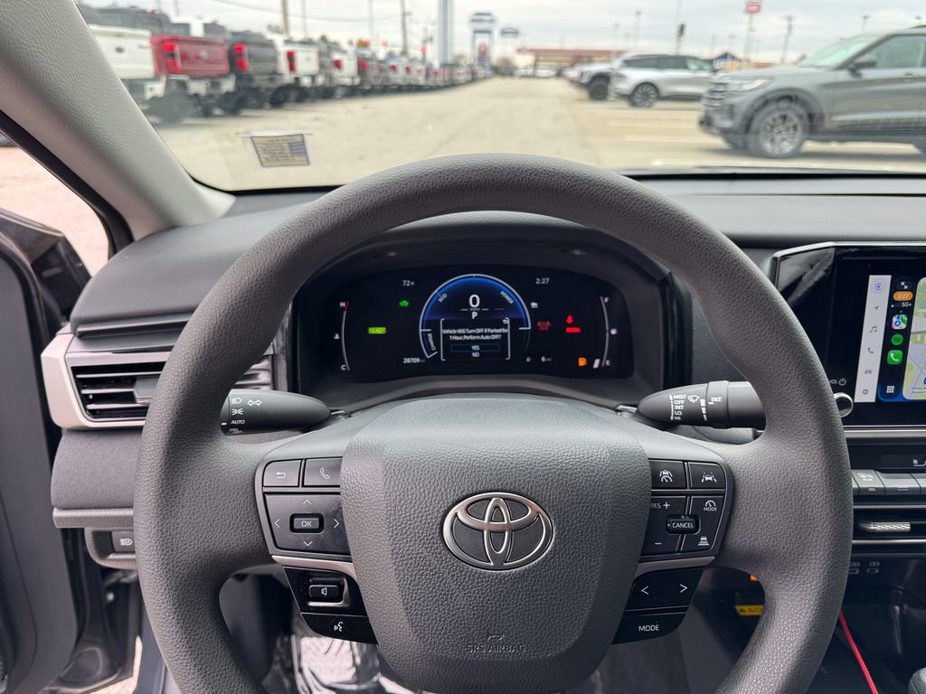 Used 2025 Toyota Camry LE image 27