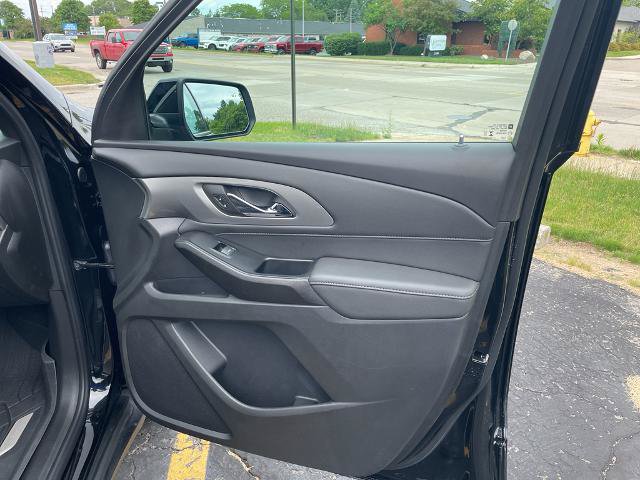 Used 2023 Chevrolet Traverse LT w/ LPO, Floor Liner Package AWD/4WD image 13