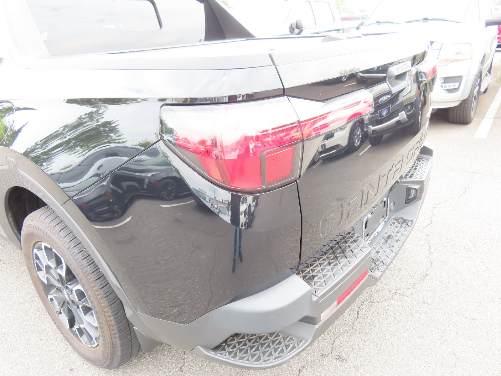 Used 2023 Hyundai Santa Cruz SEL Premium AWD/4WD image 10