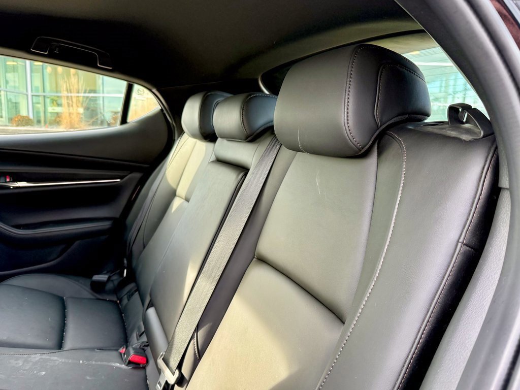 Used 2019 MAZDA MAZDA3 Hatchback image 10